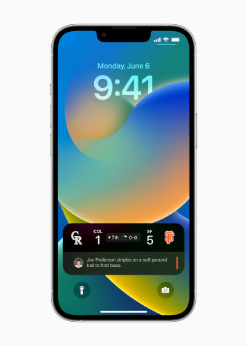 iOS 16 Lock screen with notifications